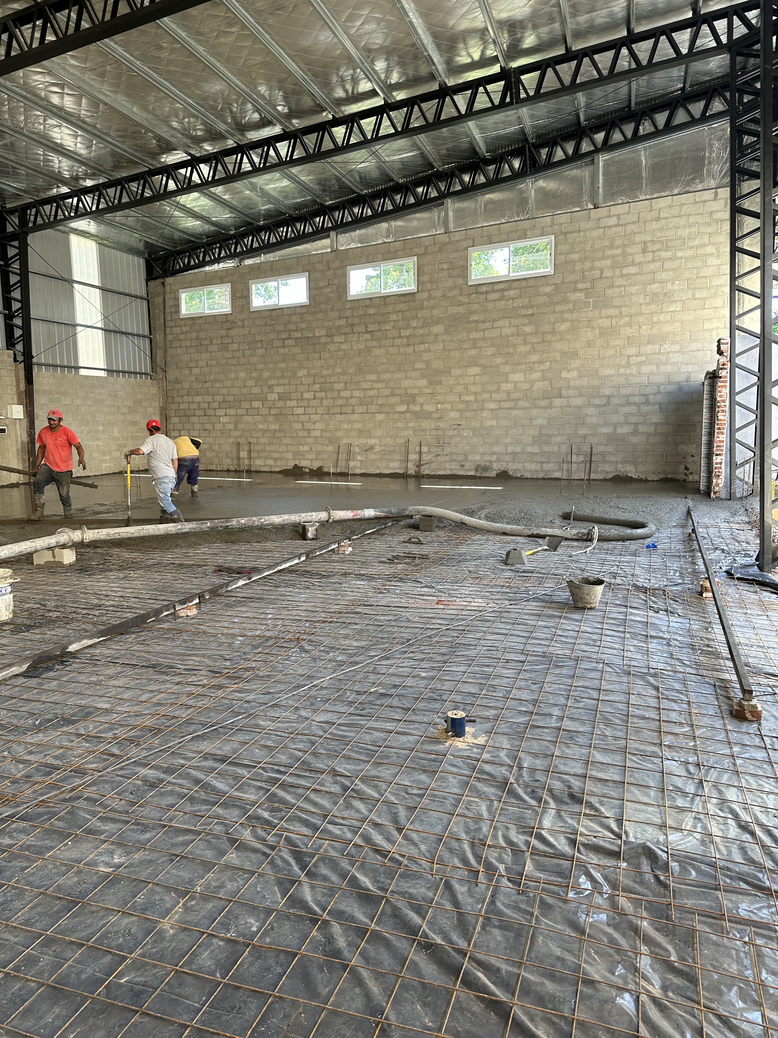 Club 3 de Febrero — Piso industrial — imagen 1